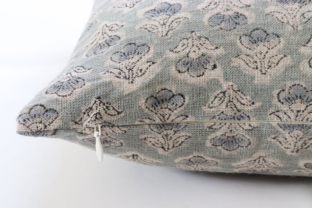 Liv Sofa Pillow Combo