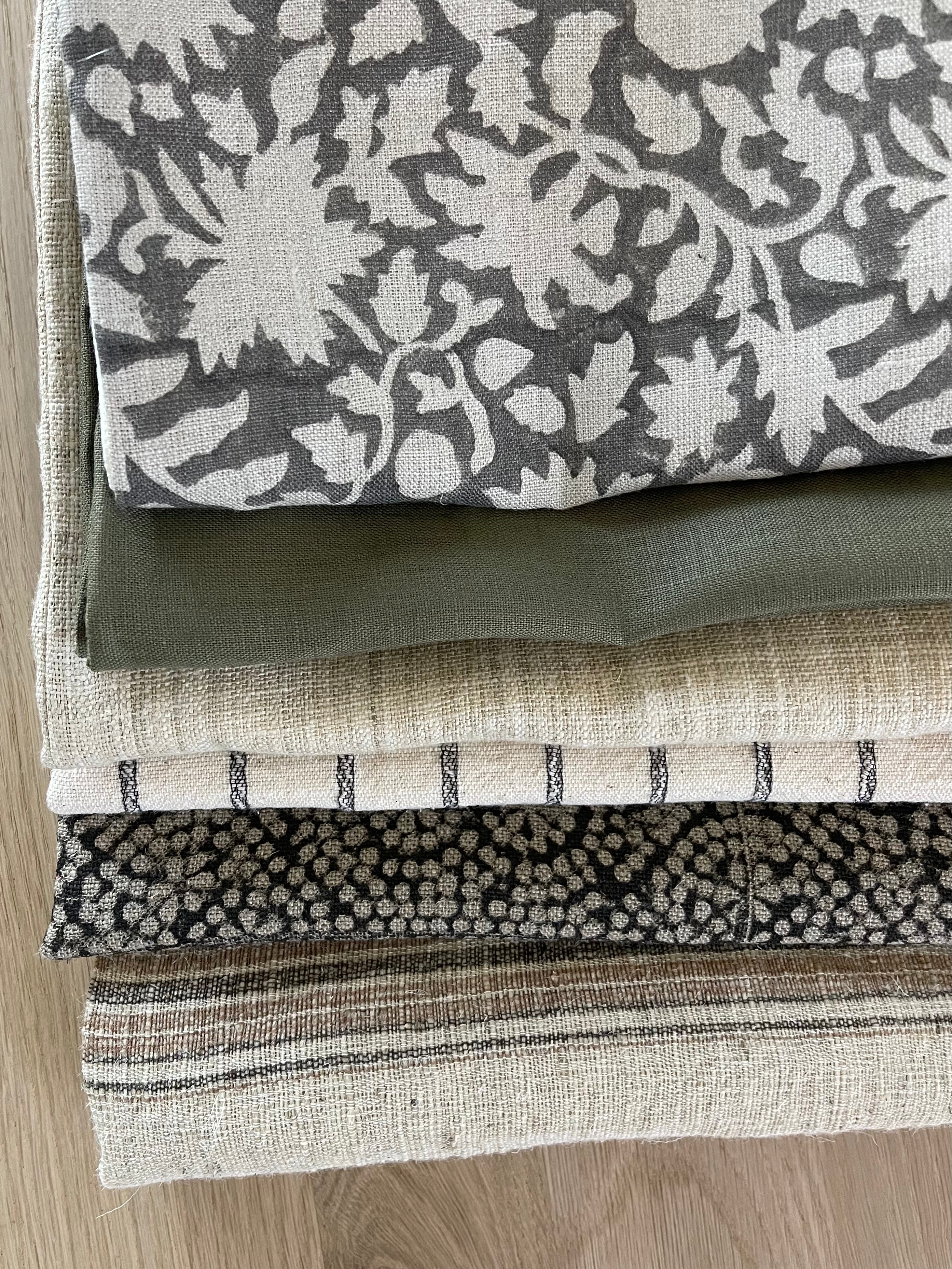 **DISCONTINUED** Arbor Noir Pillow Cover