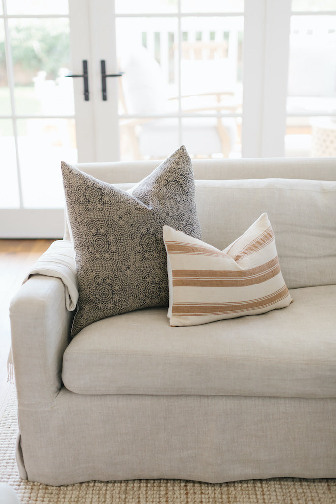 **DISCONTINUED** Arbor Noir Pillow Cover